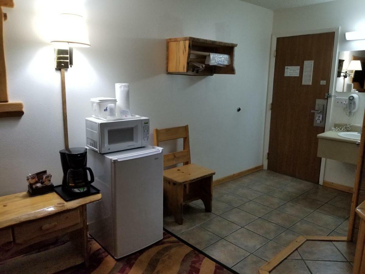 Days Inn By Wyndham Sandpoint Ponderay Екстериор снимка