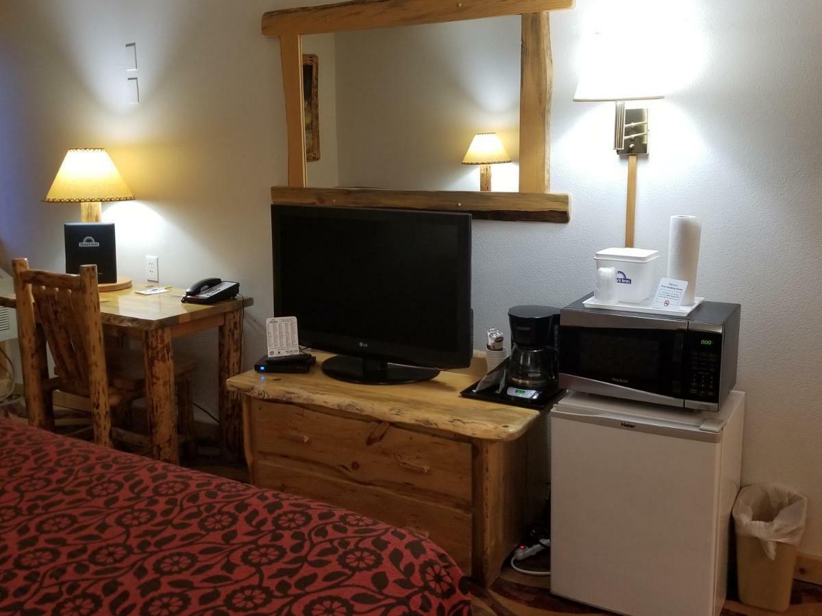 Days Inn By Wyndham Sandpoint Ponderay Екстериор снимка